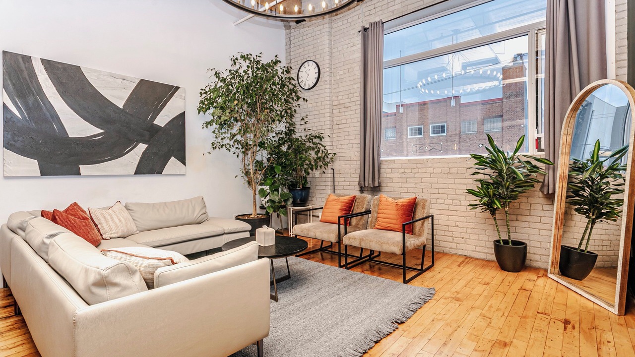 Photo of Livingroom in Downtown Edmonton