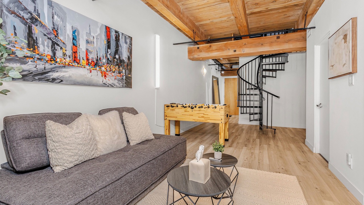 Photo of Livingroom in Downtown Edmonton