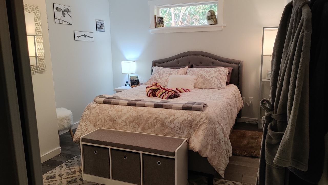 Photo of Bedroom in West Sechelt