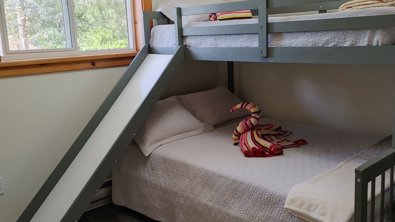 Photo of Bedroom in West Sechelt