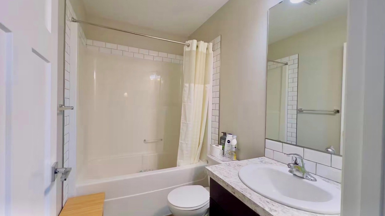 Photo of Bathroom in Sylvan Lake