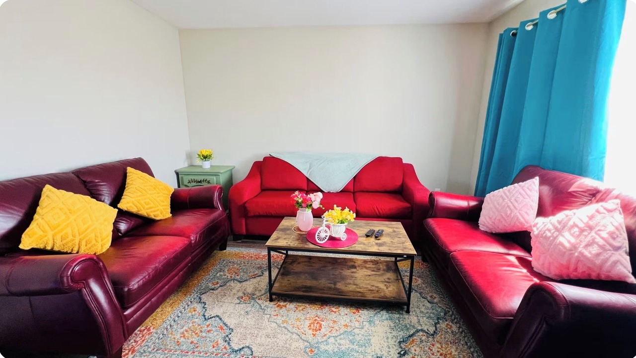 Photo of Livingroom in Sylvan Lake