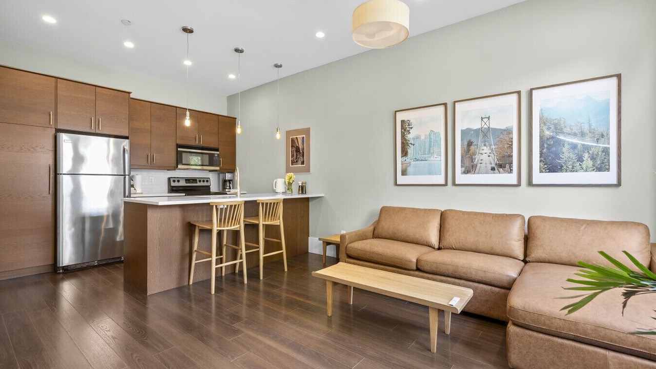 Photo of Livingroom in Riley Park