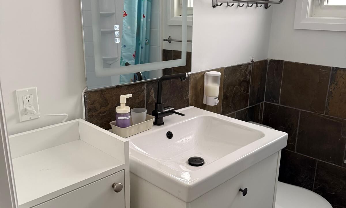 Photo of Bathroom in Kingsland