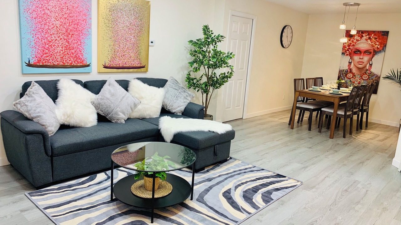 Photo of Livingroom in Riley Park