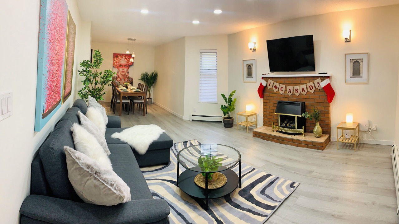 Photo of Livingroom in Riley Park