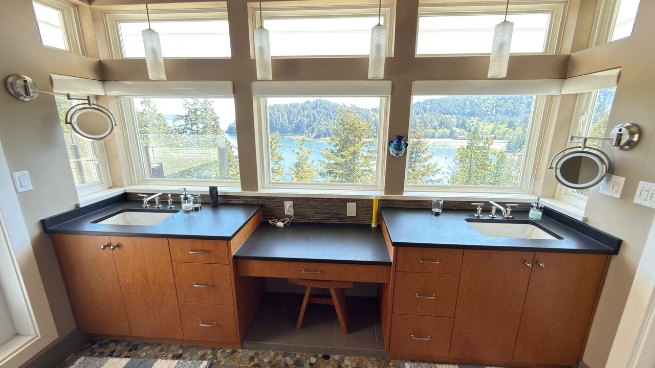 Photo of Bathroom in Bowen Island