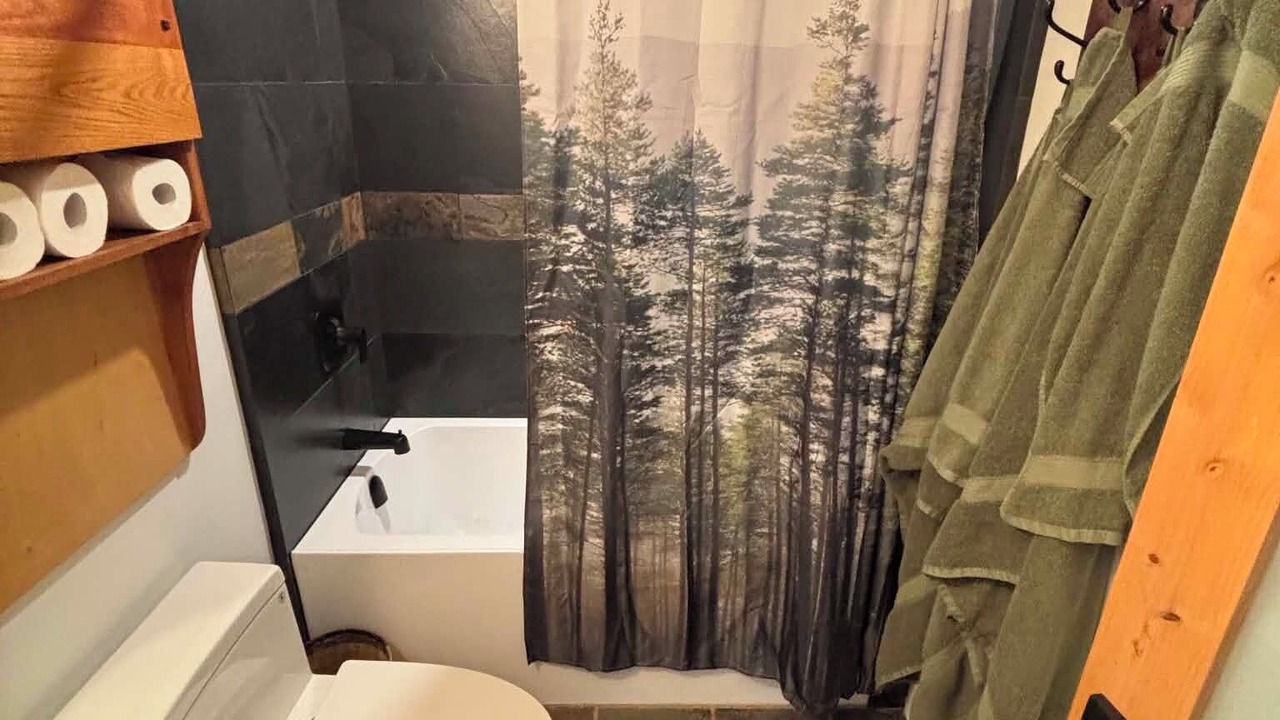 Photo of Bathroom in Duncan