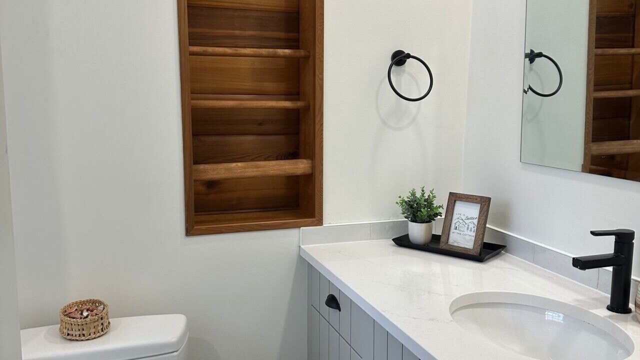 Photo of Bathroom in Okanagan-Similkameen