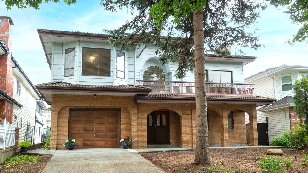 Photo of Outdoor in Renfrew-Collingwood
