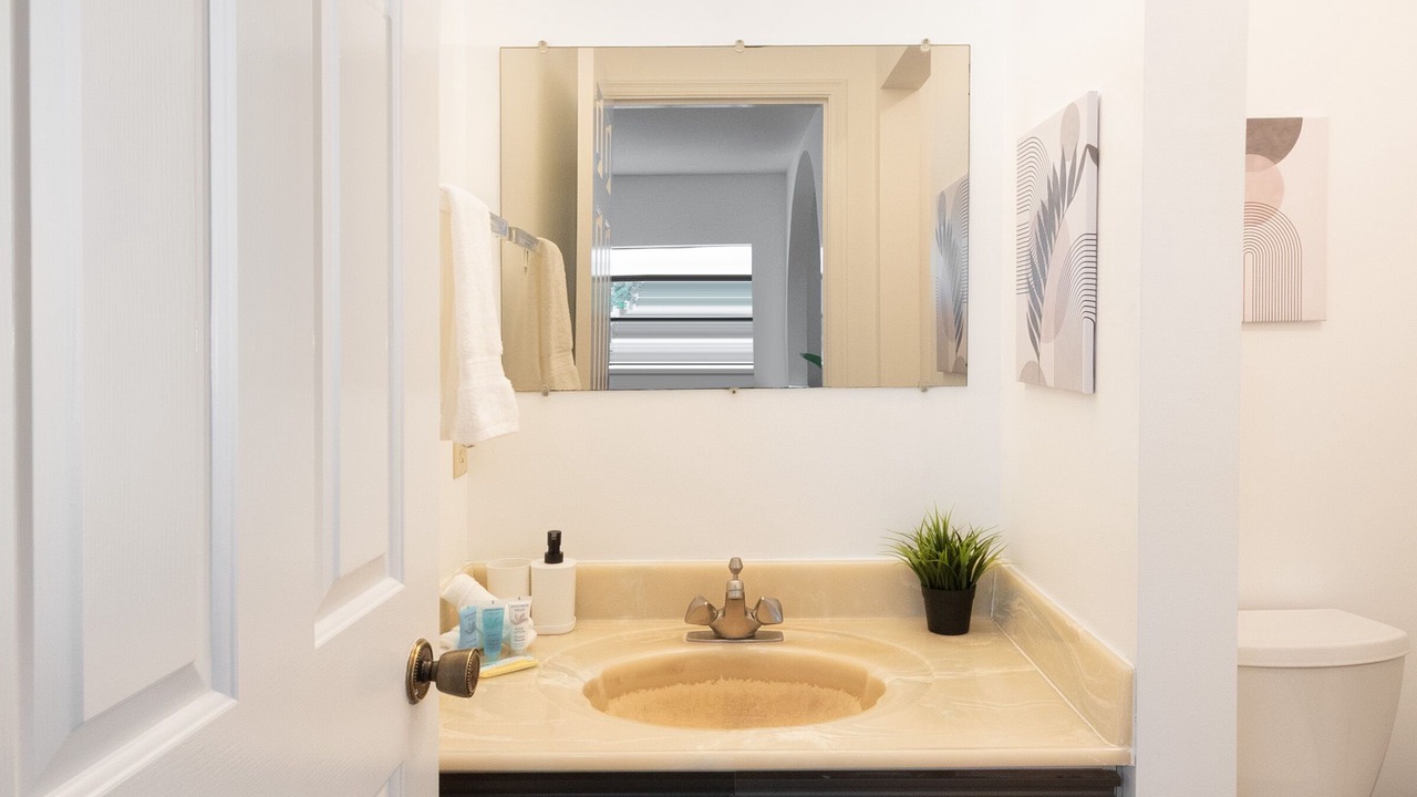 Photo of Bathroom in Renfrew-Collingwood