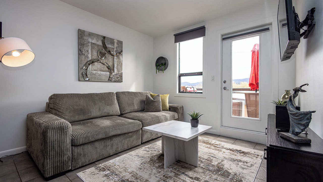 Photo of Livingroom in South Pandosy
