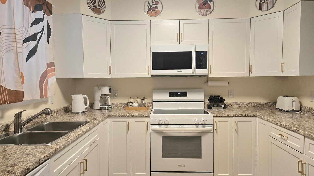 Photo of Kitchen in Radium Hot Springs