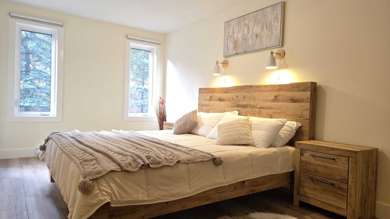 Photo of Bedroom in Radium Hot Springs