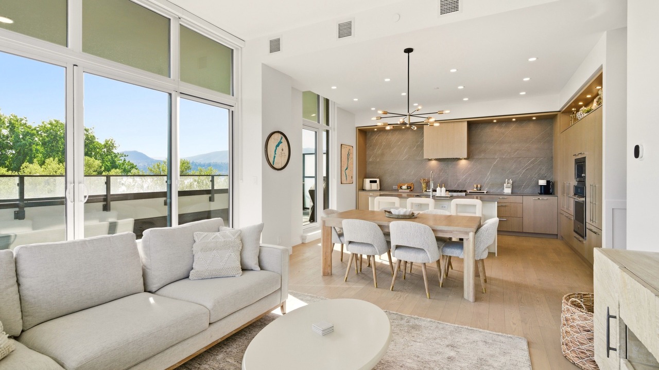 Photo of Livingroom in South Pandosy