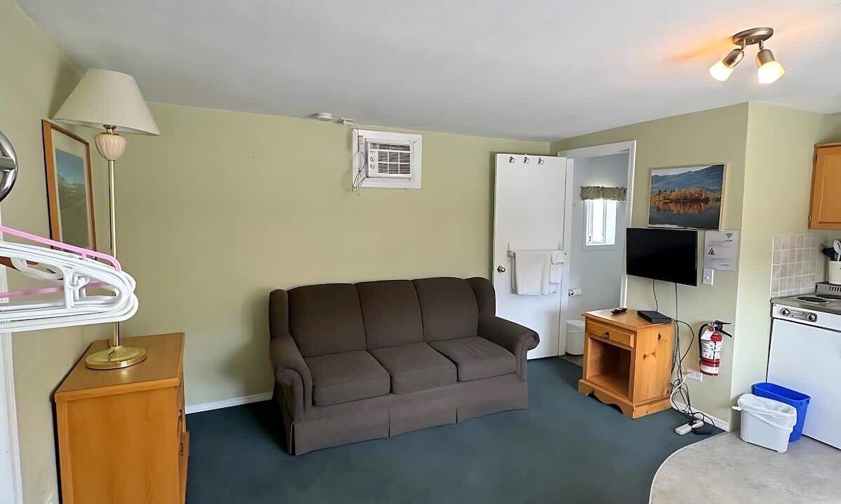 Photo of Livingroom in Osoyoos