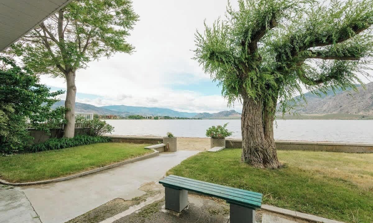 Photo of Patio Balcony in Osoyoos