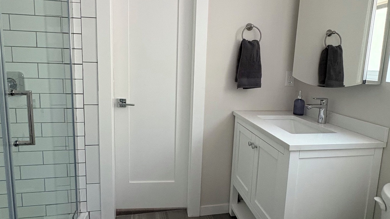 Photo of Bathroom in Anglemont