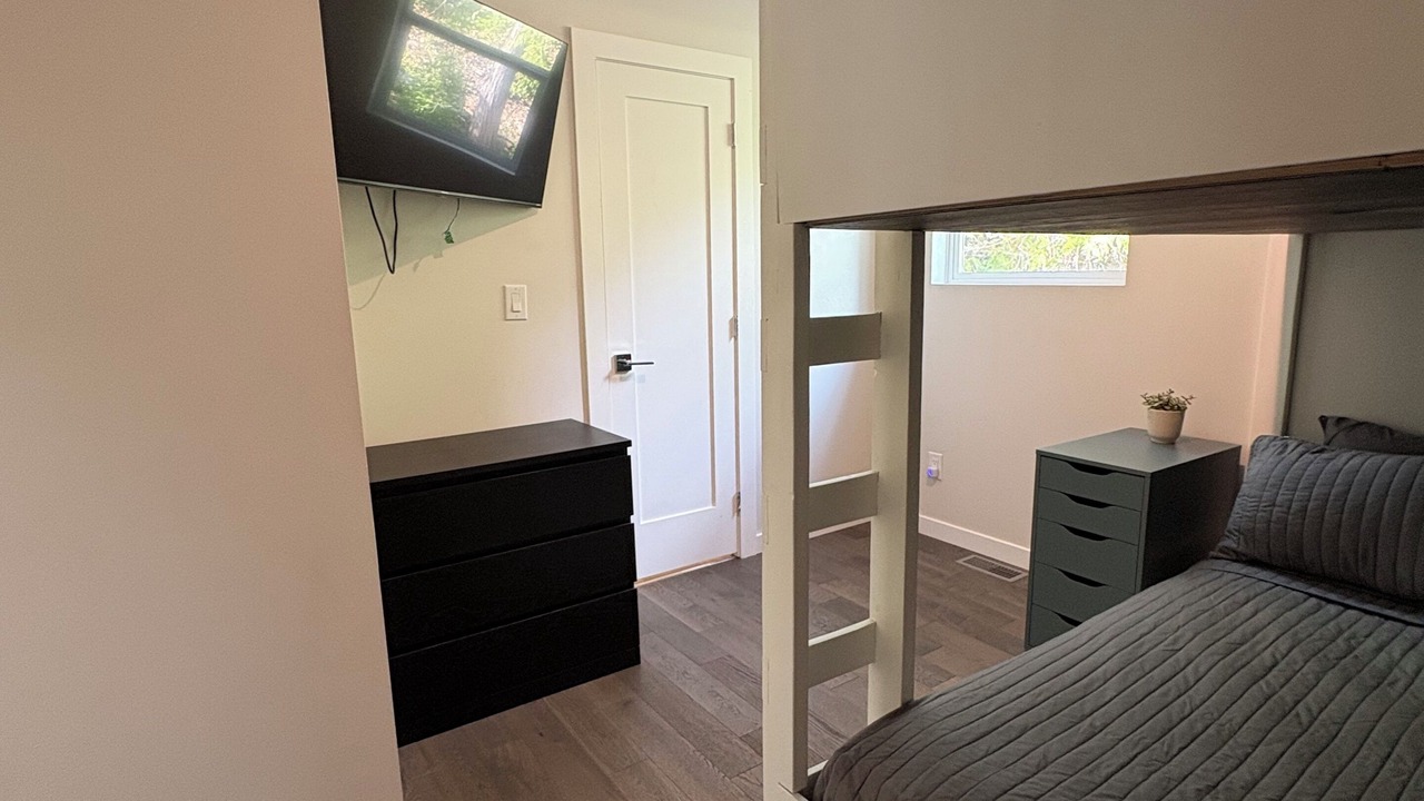 Photo of Bedroom in Anglemont