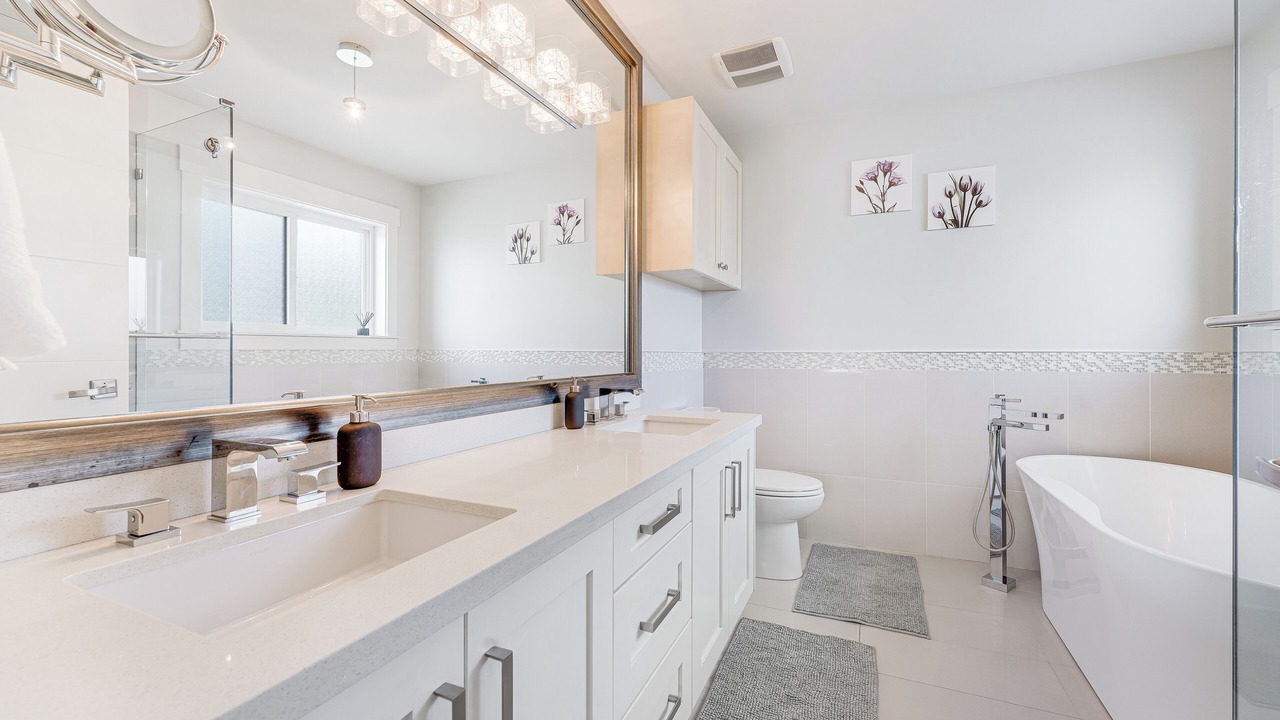 Photo of Bathroom in Vancouver South