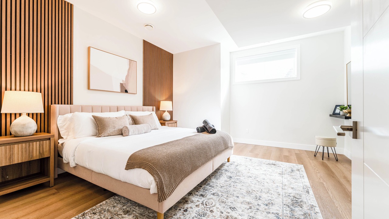 Photo of Bedroom in Forest Lawn