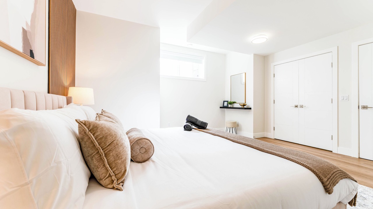 Photo of Bedroom in Forest Lawn