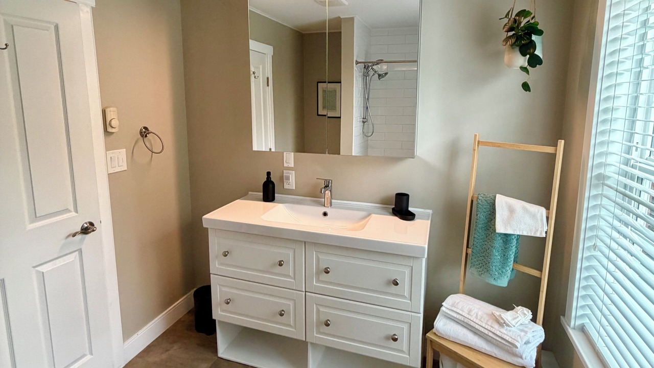 Photo of Bathroom in Metro Vancouver Regional District