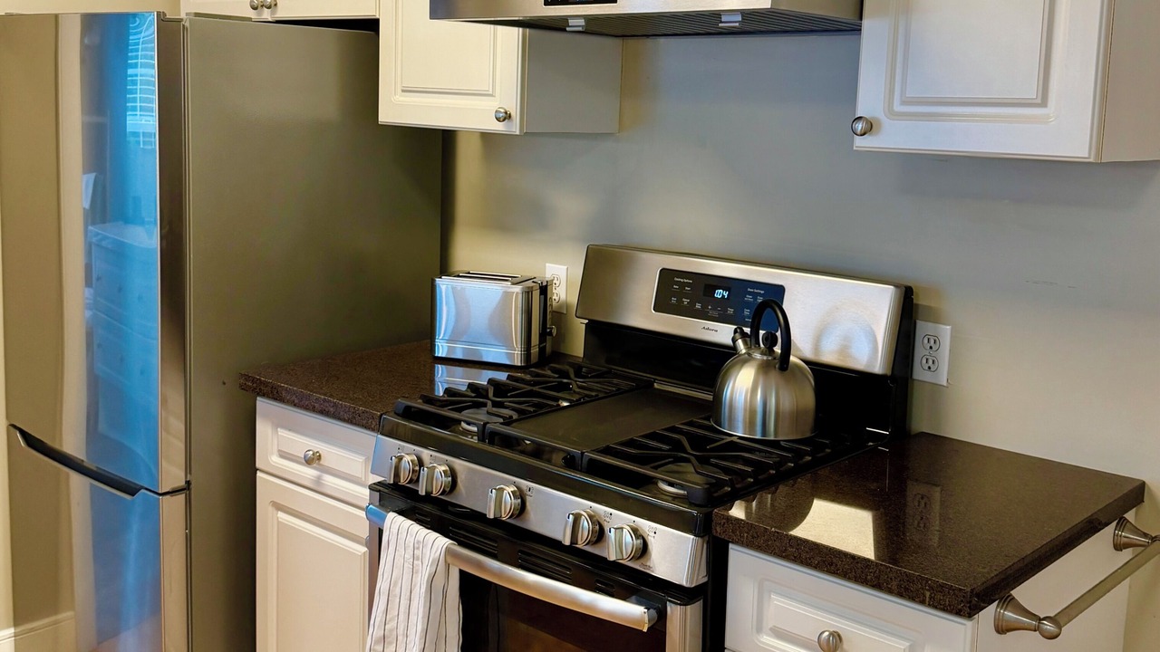 Photo of Kitchen in Metro Vancouver Regional District