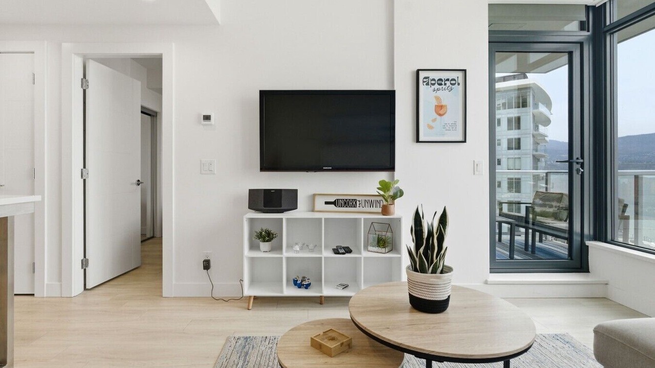 Photo of Livingroom in South Pandosy