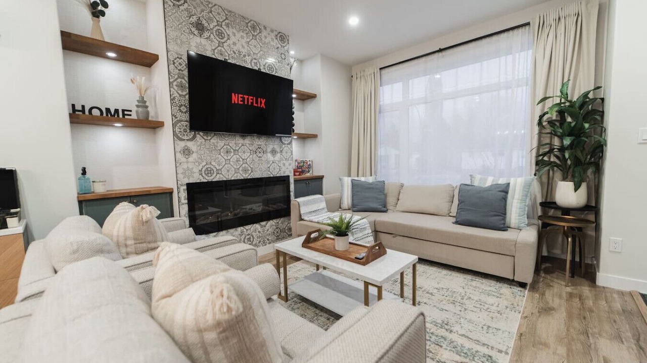Photo of Livingroom in Jasper Place