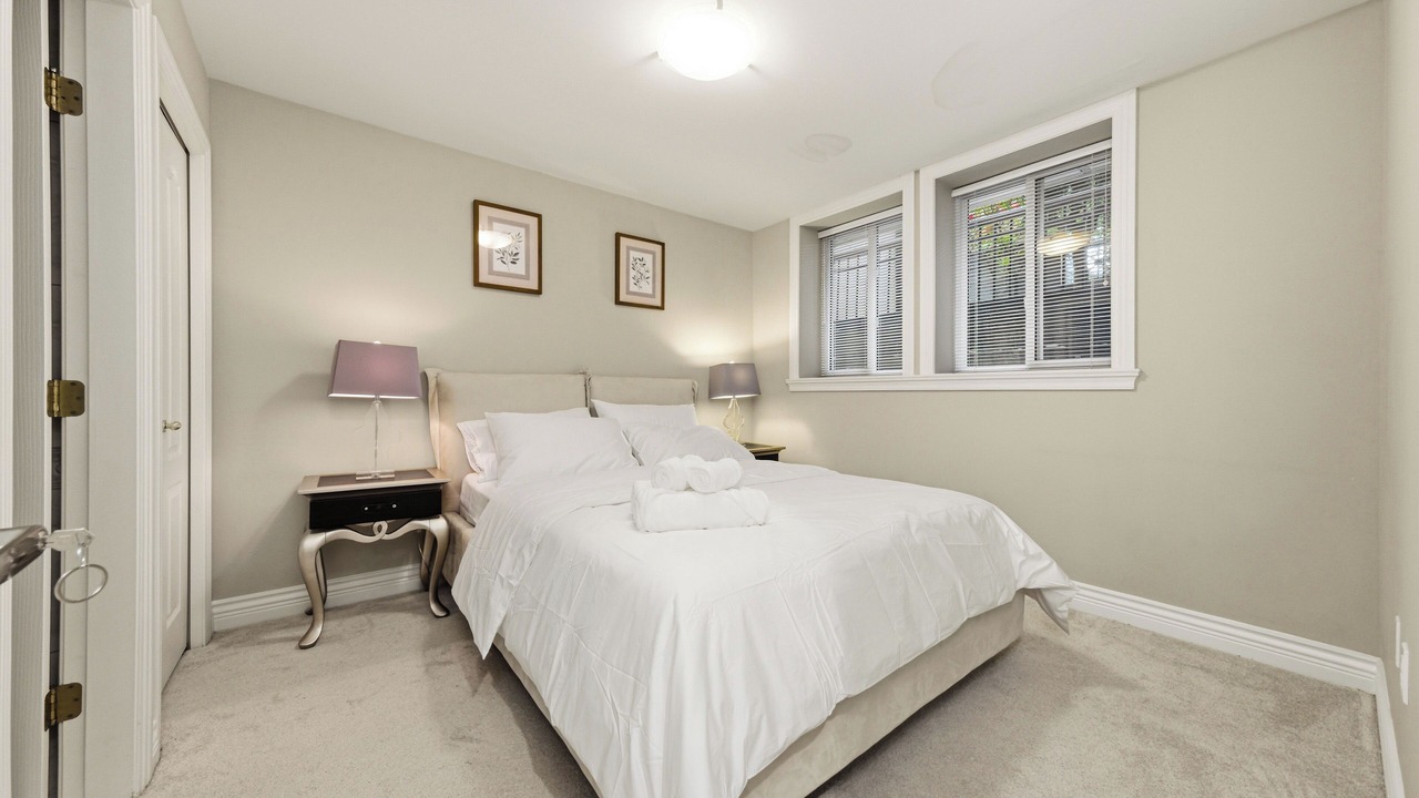 Photo of Bedroom in Arbutus Ridge