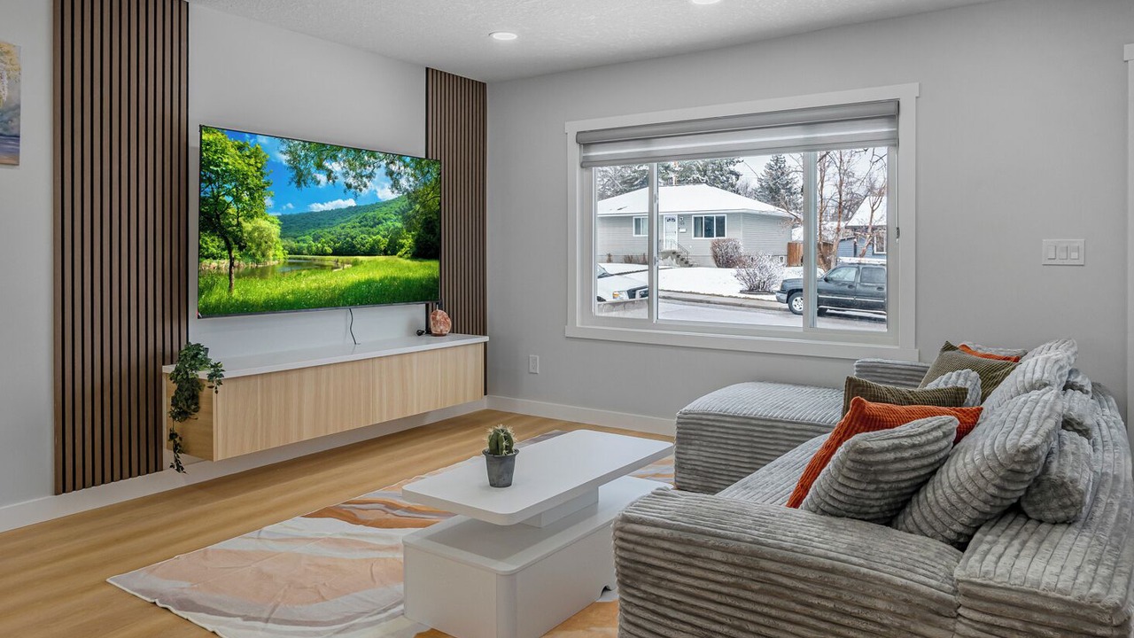 Photo of Livingroom in Northwest Calgary