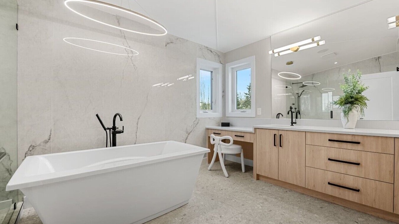 Photo of Bathroom in Inglewood
