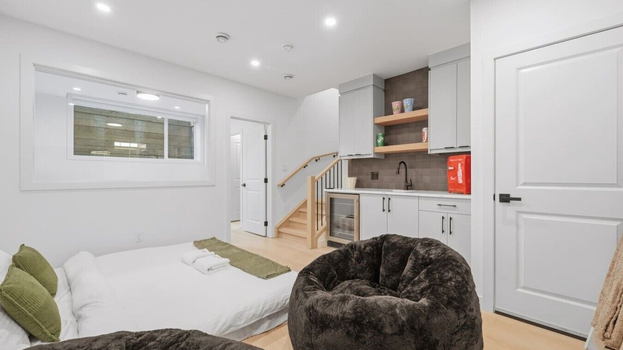 Photo of Bedroom in Renfrew
