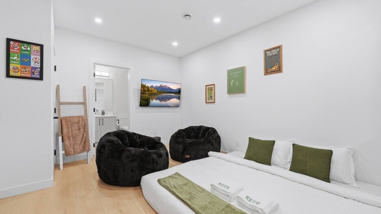 Photo of Bedroom in Renfrew