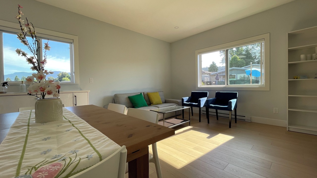 Photo of Livingroom in Burnaby
