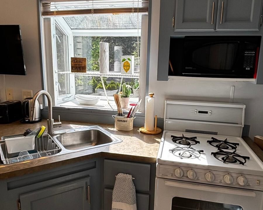 Photo of Kitchen in Lindell Beach