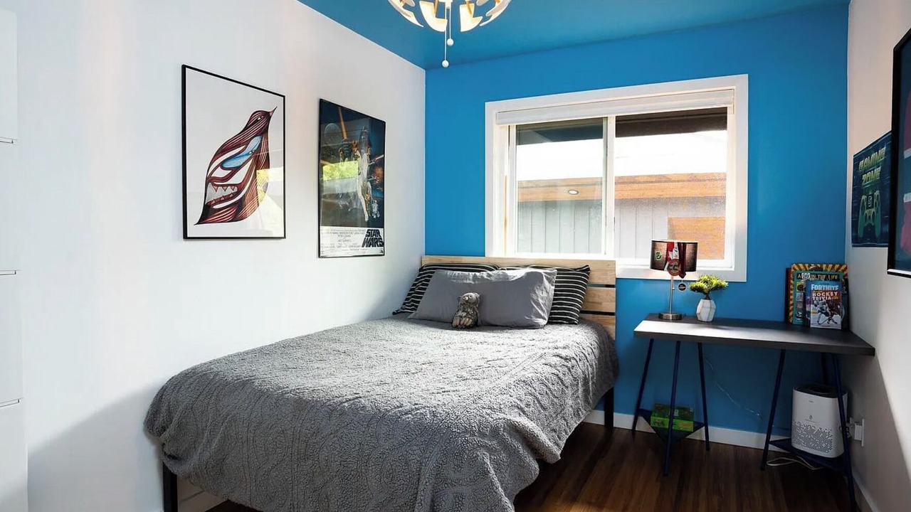 Photo of Bedroom in Metro Vancouver Regional District