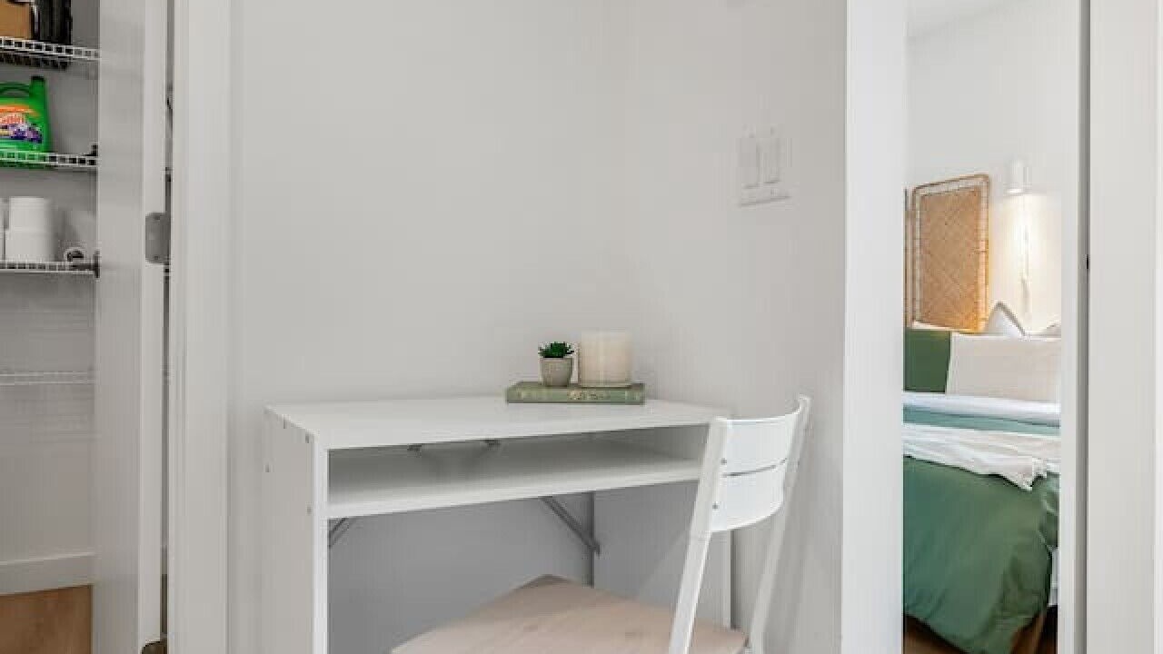 Photo of Bedroom in Crescent Heights
