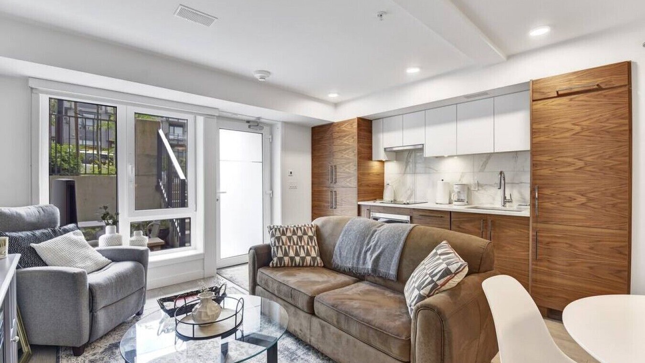 Photo of Livingroom in Lower Lonsdale