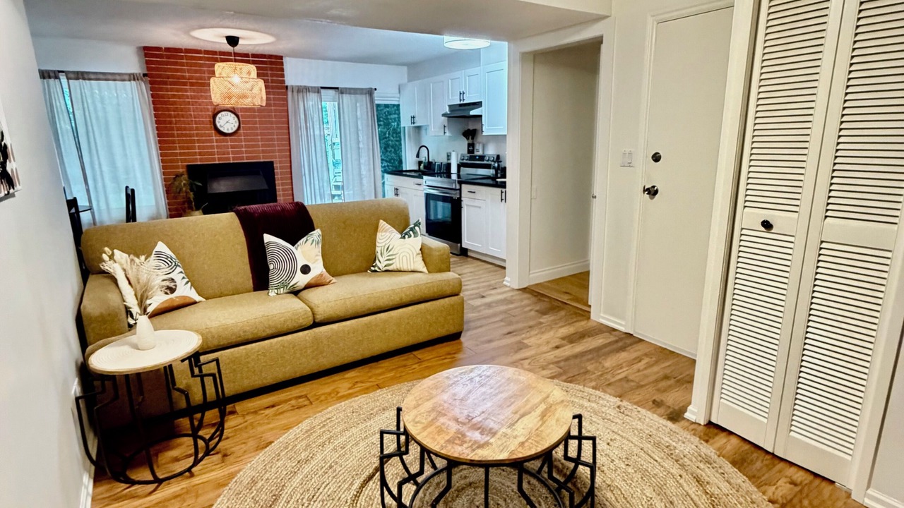 Photo of Livingroom in Mill Lake