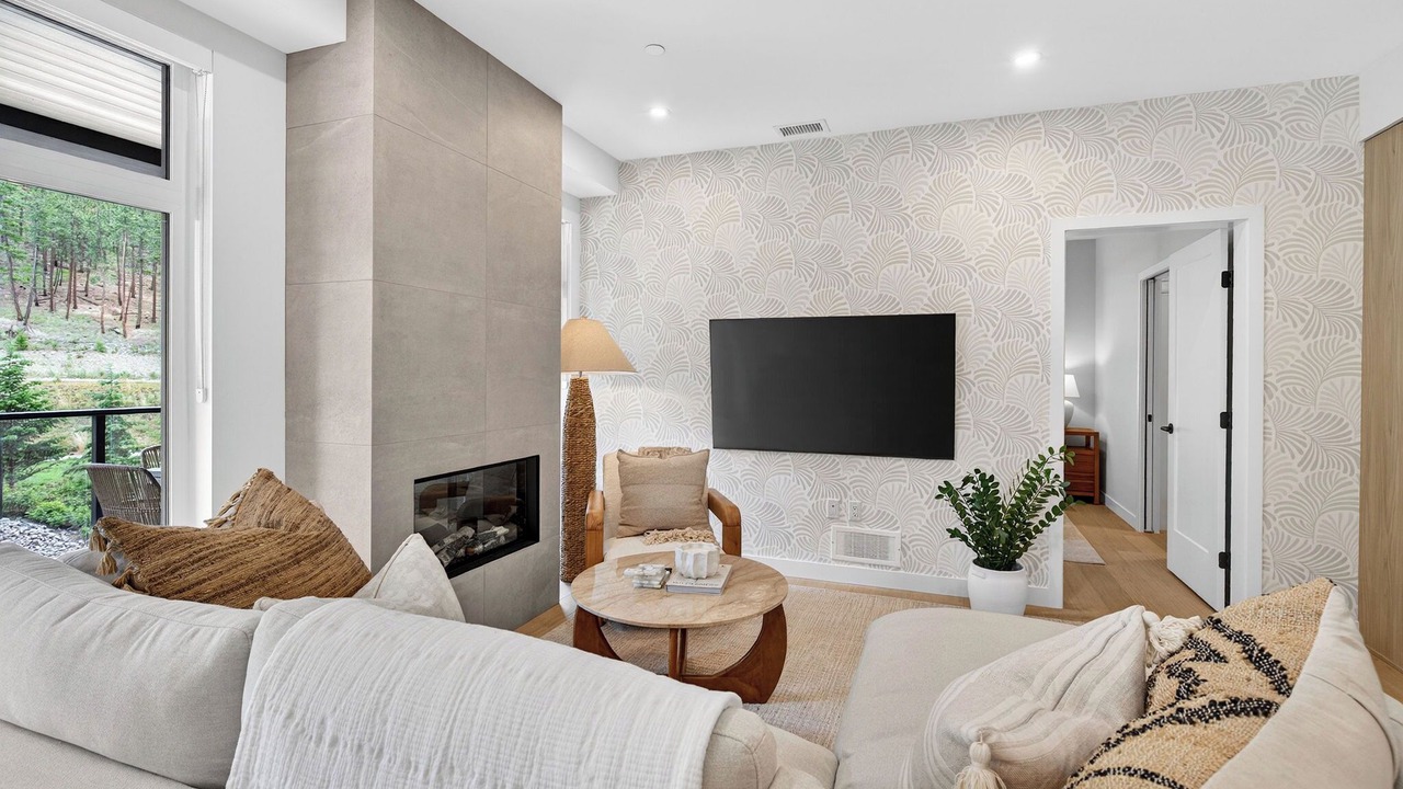 Photo of Livingroom in Central Okanagan