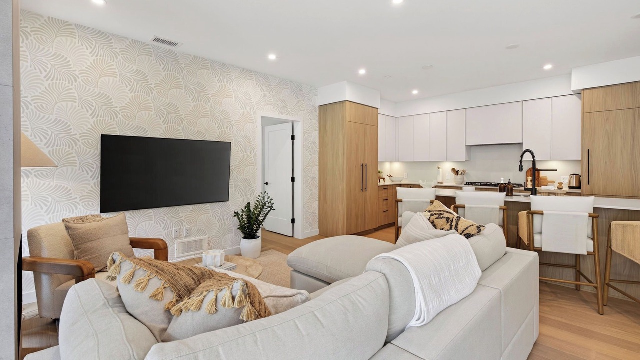 Photo of Livingroom in Central Okanagan