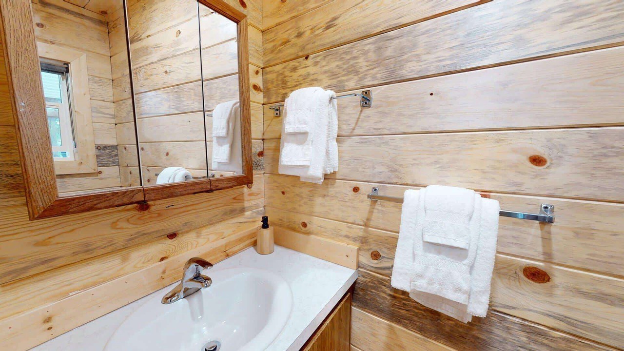 Photo of Bathroom in Christina Lake
