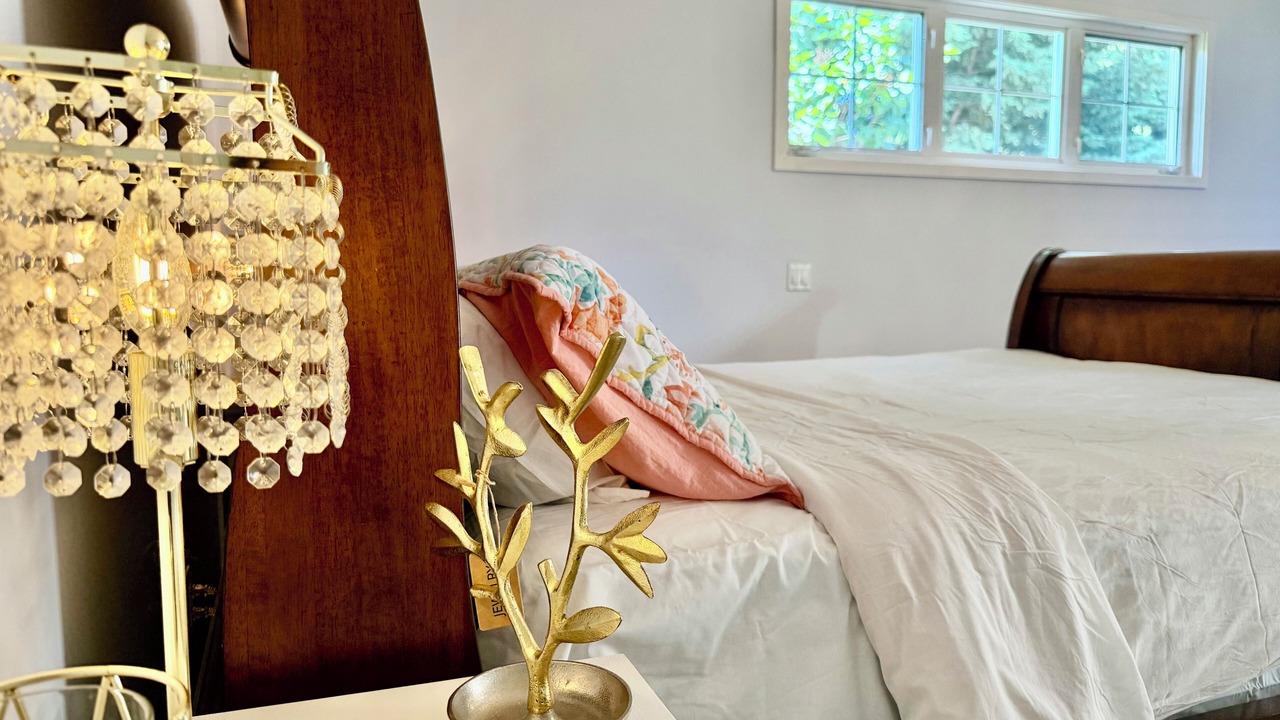 Photo of Bedroom in Crescent Beach