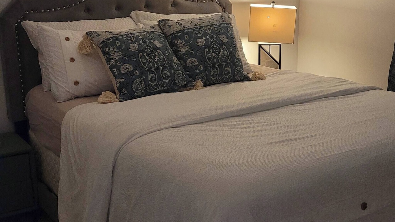Photo of Bedroom in Division No. 11