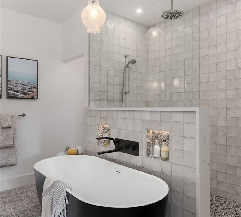 Photo of Bathroom in North Saanich