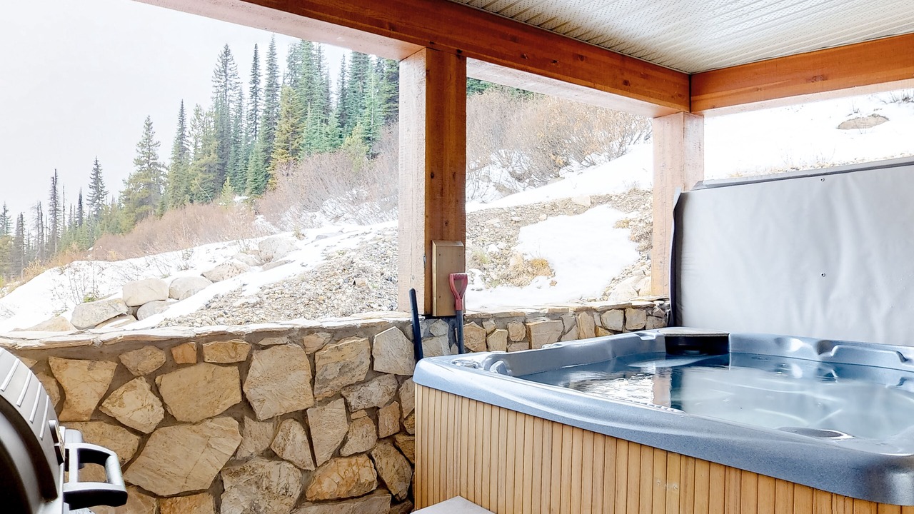 Photo of Bedroom in Big White Ski Resort