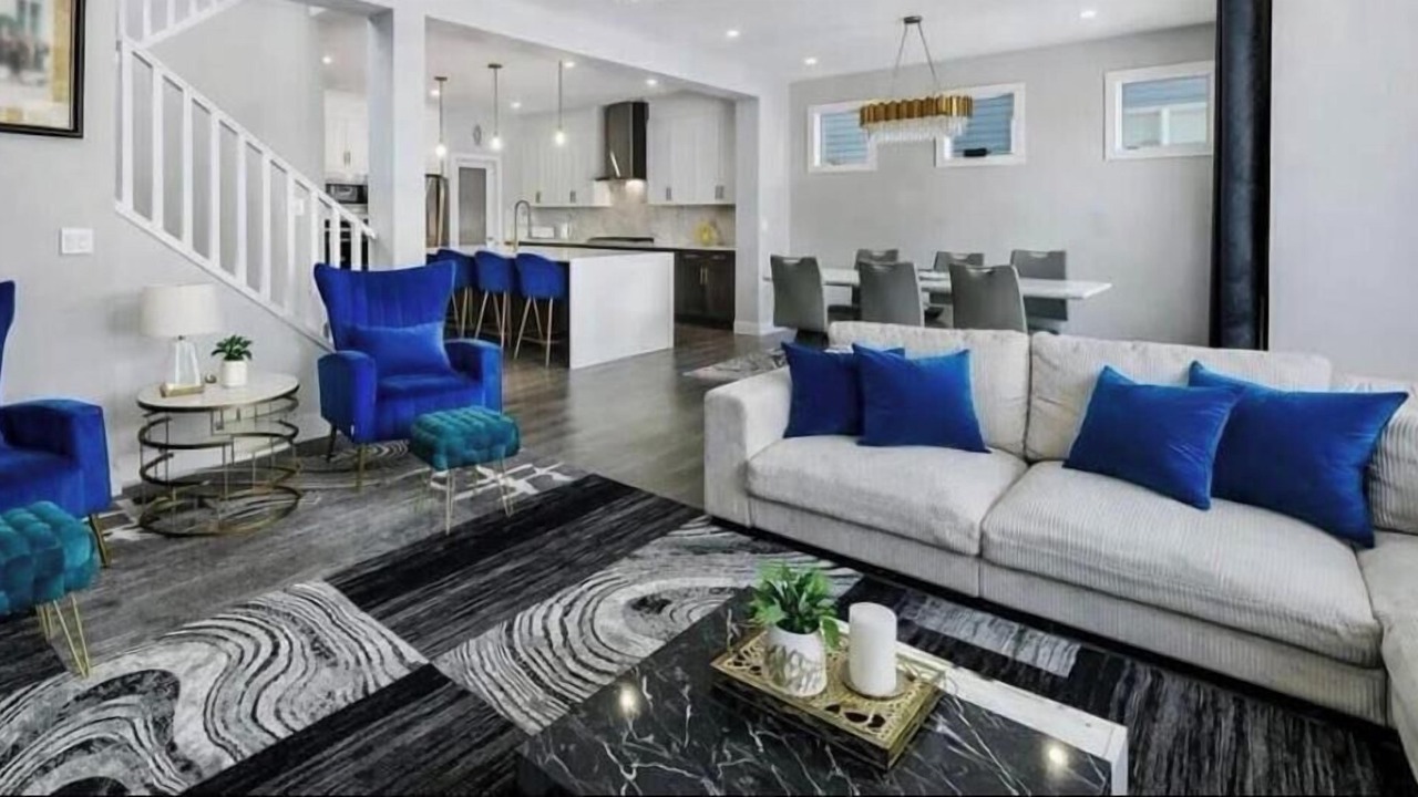 Photo of Livingroom in Evanston