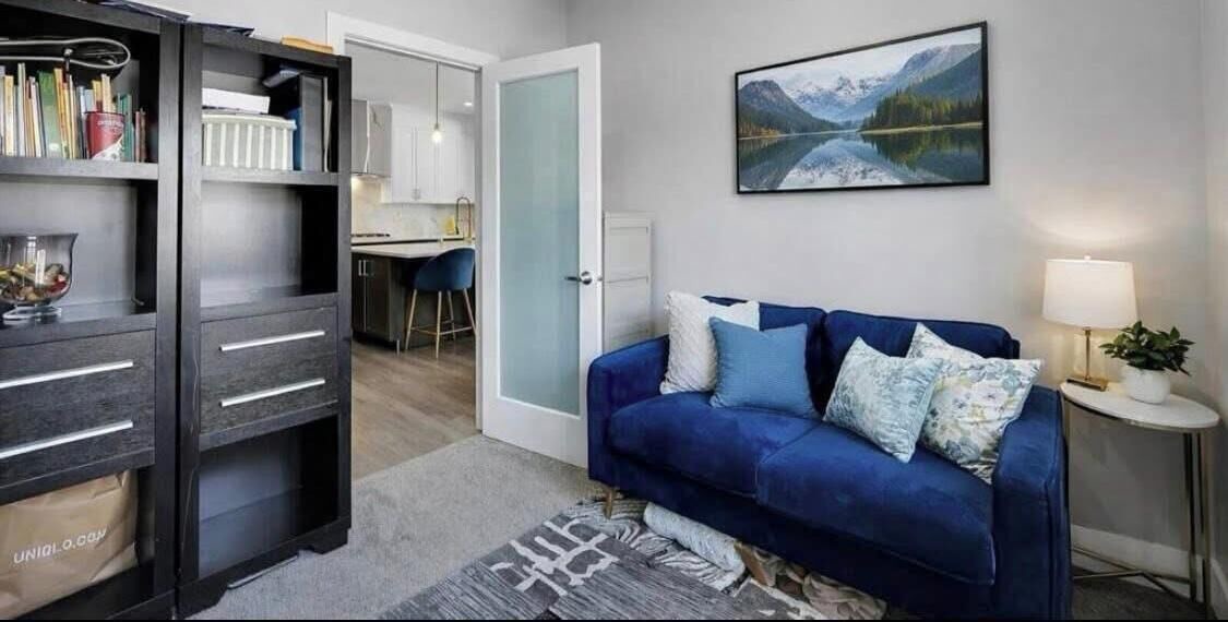 Photo of Livingroom in Evanston